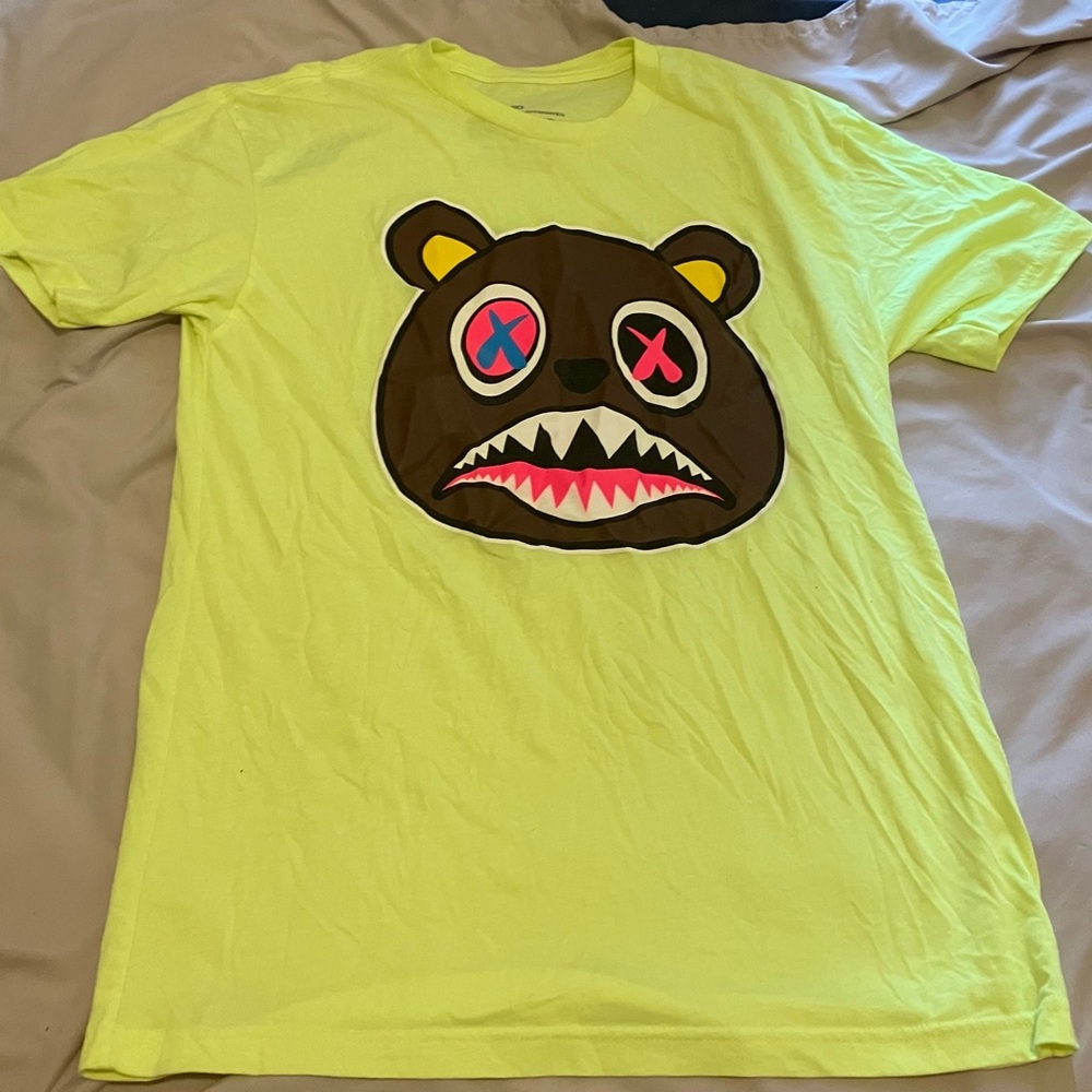 Men’s Size M Graphic BAWS Top !Accepting Offers! Bundle Deals Available